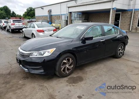 2017 Honda Accord Lx z USA, uszkodzony, nr VIN 1HGCR2F30HA132411